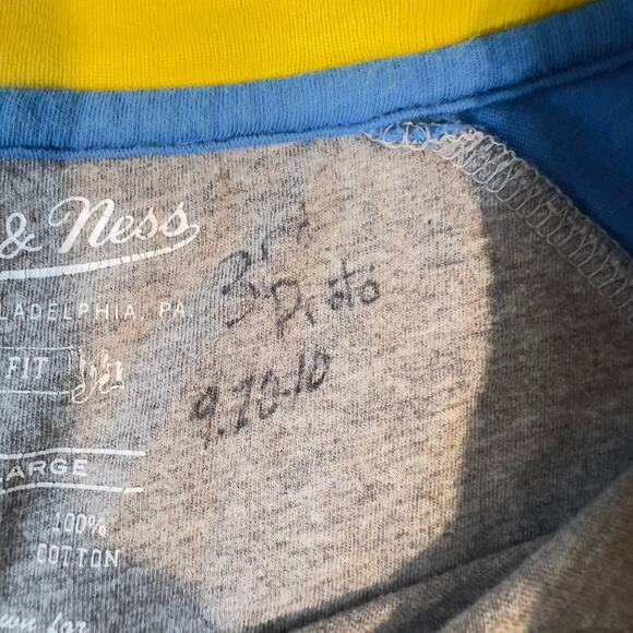 Mitchell & Ness UCLA Bruins T-Shirt RARE!! Marked "3rd Proto 9-10-10" Woman's L - Picture 5 of 14